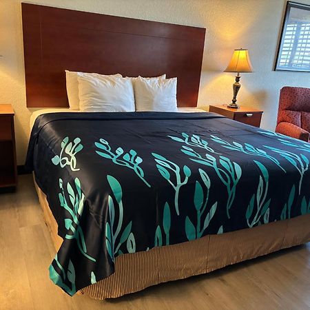 Hotel Bien Venido Pearsall Экстерьер фото