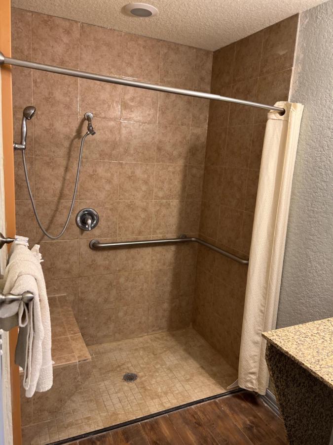 Hotel Bien Venido Pearsall Экстерьер фото